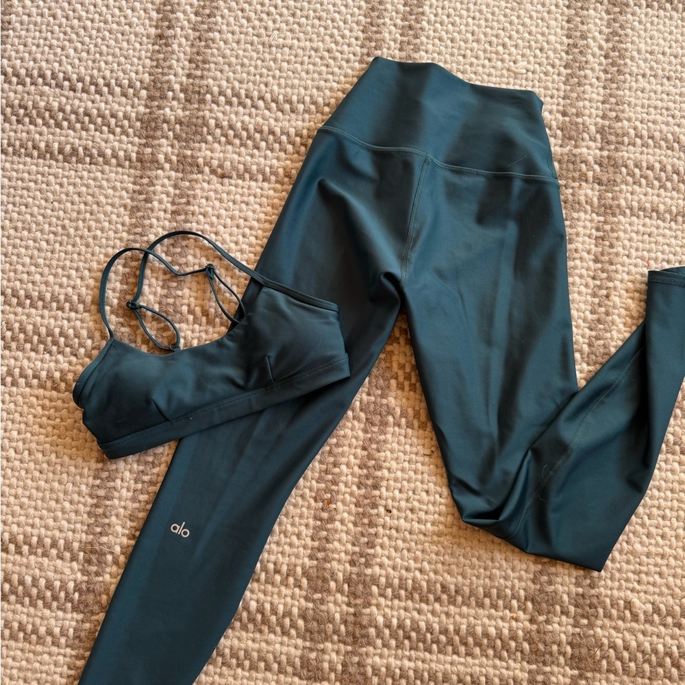 Alo Yoga Teal Leggings and Sports Bra Set